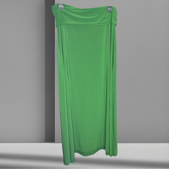 LuLaRoe Solid Green Pull-On Foldover Waist Maxi Skirt Size Medium - Picture 6 of 7
